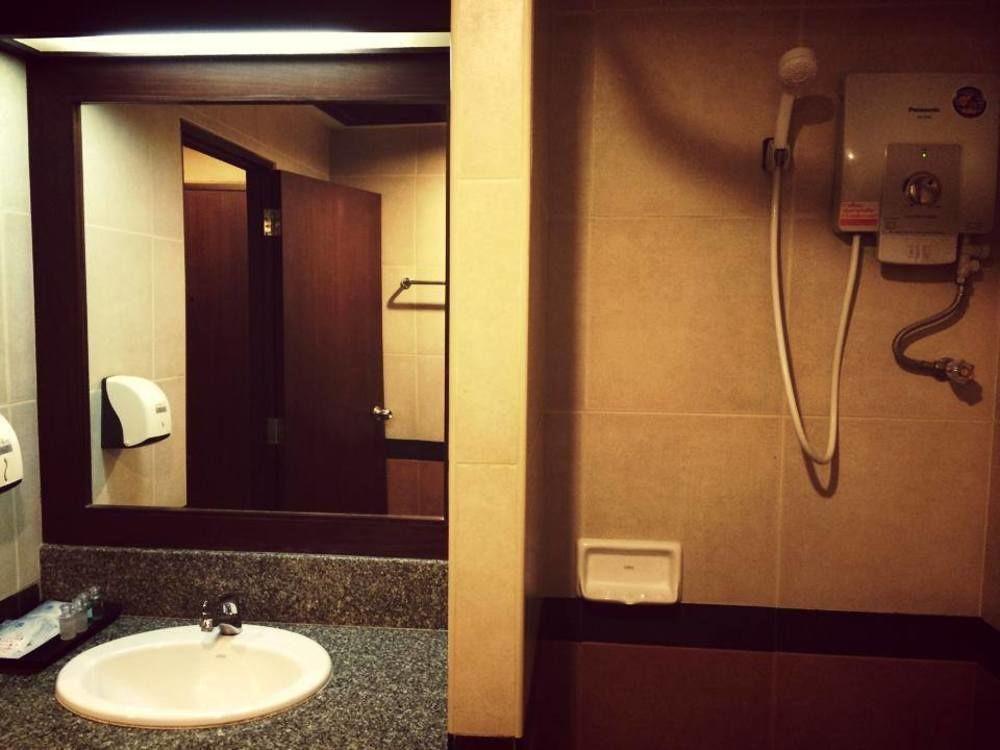 Nipa Garden Hotel Surat Thani Exterior foto